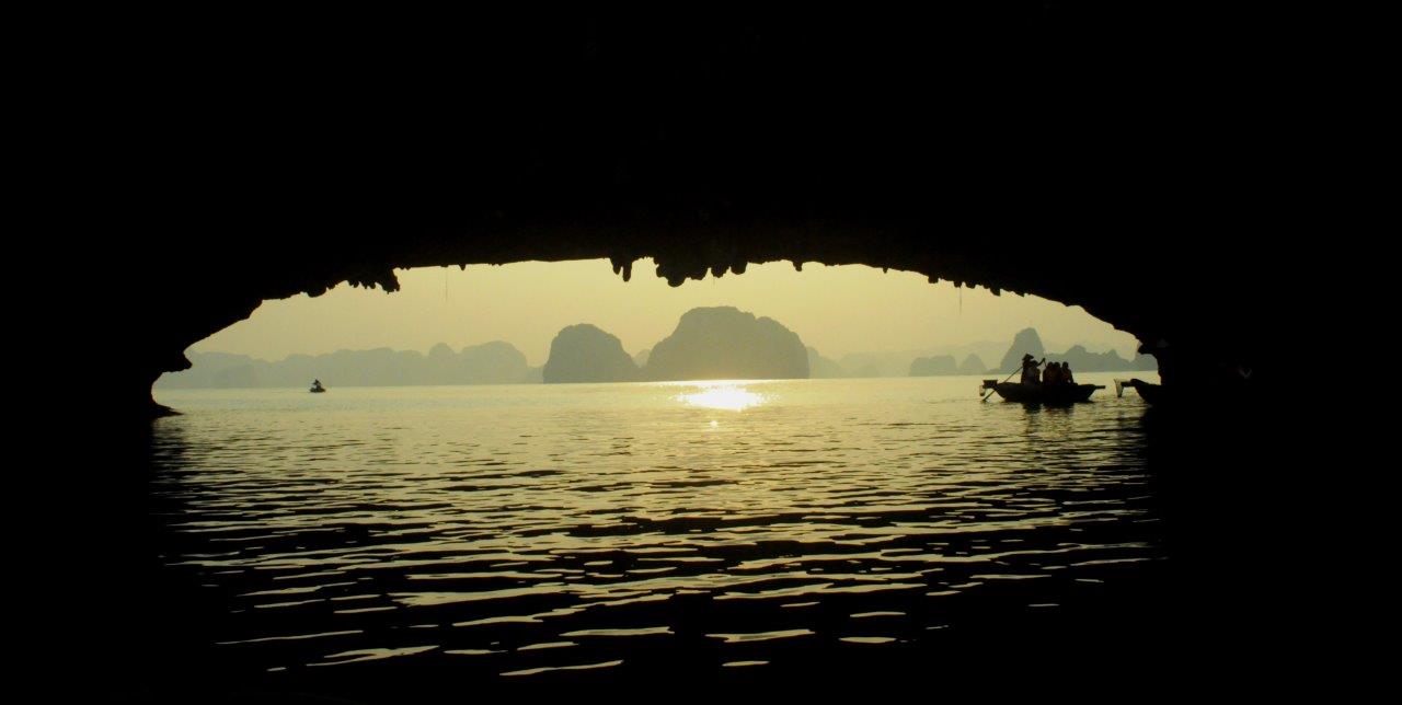 Leia mais sobre o artigo Turismo no Vietnã: por que embarcar nessa aventura?