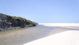 Como é a Rota das Emoções: Maranhão, Piauí e Ceará. Cópia 3 de praia do feijao copy 300x174 - Como é a Rota das Emoções: Maranhão, Piauí e Ceará.